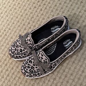 Sketchers Arch Fit Martha Stewart shoes (like new) size 7